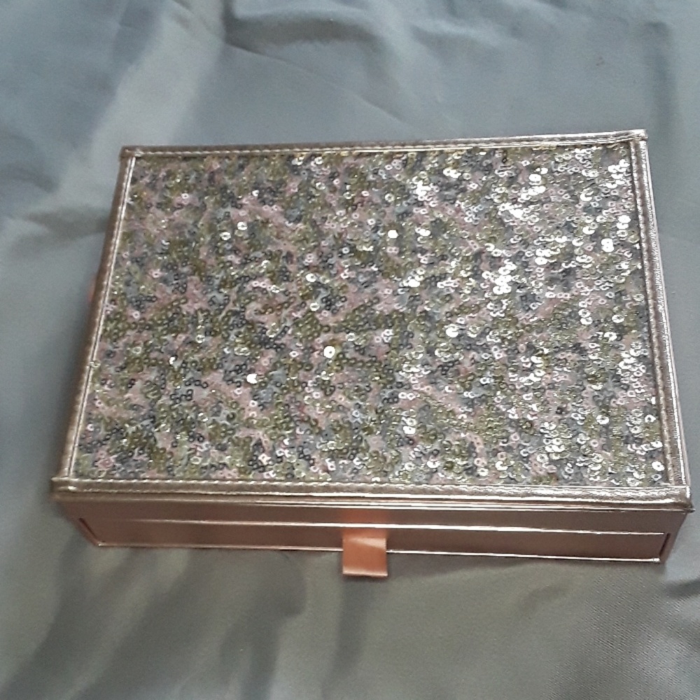 Eyeshadow palettes